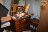 4 Drawer dresser with mirror and nice little table