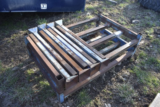 Stackable Metal Pallet Pieces
