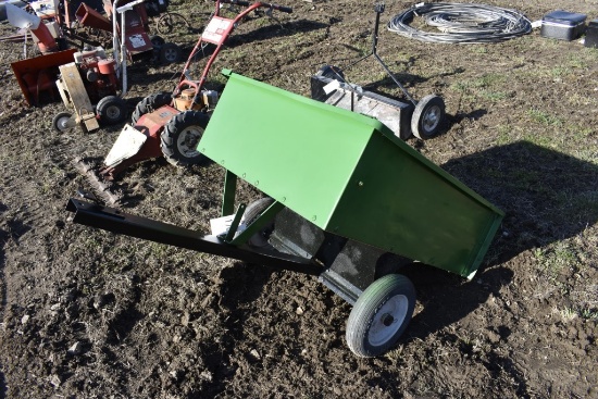 Nice Green Lawn Cart