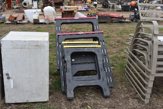 3 Plastic Saw Horses