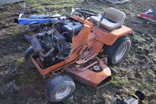 Simplicity Lawn Tractor with Deck