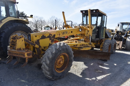 John Deere 770 Grader