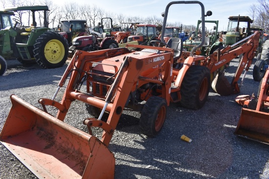 Kubota L35 Tractor Loader Backhoe