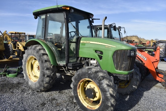 john deere 5101 E Tractor