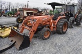 Kubota L2900 Tractor with Loader