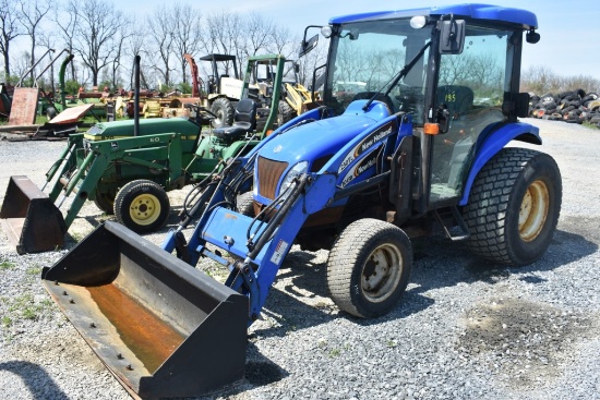 New Holland TC45DA Tractor with Loader