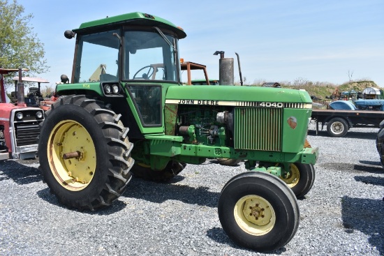 John Deere 4040 Tractor