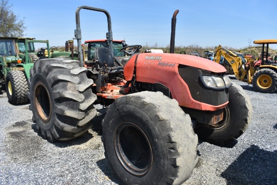 Kubota M9540 tractor