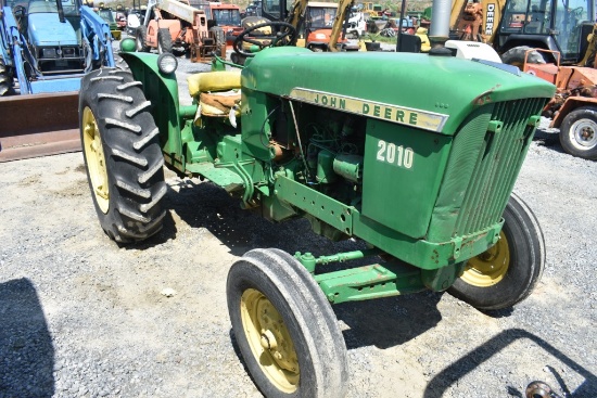 John Deere 2010 Tractor