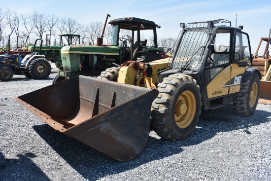 CAT TH220B Telehandler