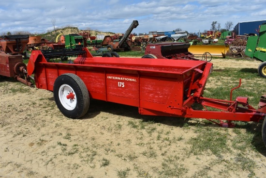 International 175 Manure Spreader