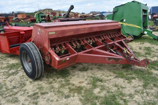 International 5100 Grain Drill