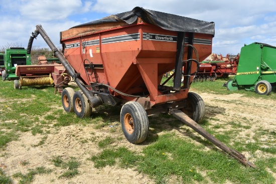 Unverferth 325 Gravity Wagon with Hydraulic Powered Unloading Auger