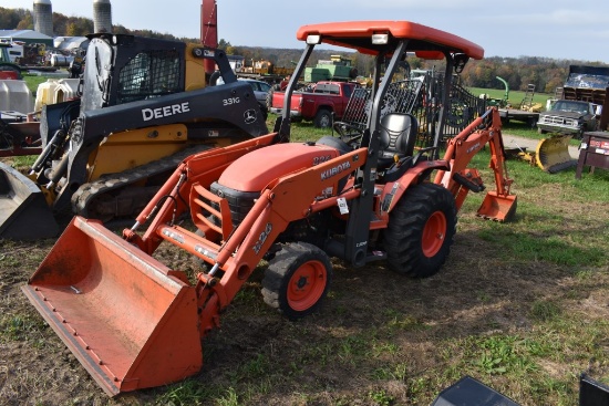 Kubota B26 Tractor Loader Back Hoe