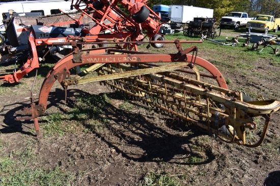 New Holland 256 Rolabar rake