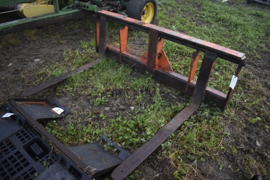 Set Of Pallet Forks on Roll Pin Mast