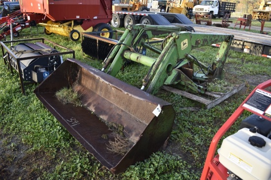 John Deere EO 148 Loader with Bucket and Brackets