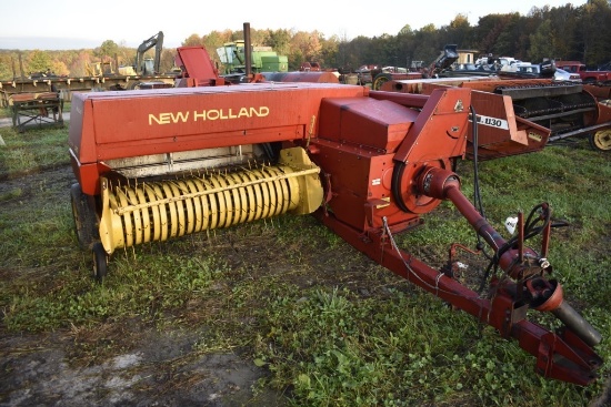 New Holland 320 Square Baler