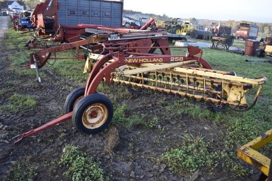 New Holland 258 Rolabar Rake with Dolly Wheel