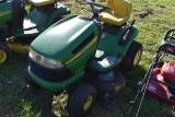 John Deere LA 105 Lawn Tractor