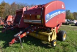 New Holland Roll-Belt 450 Round Baler