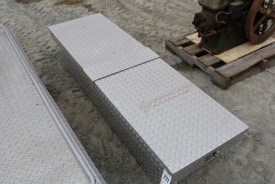 Diamond Plate Truck Tool Box