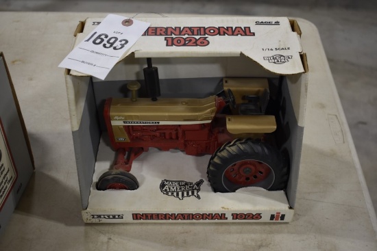 ERTL International 1026 Hydro Tractor