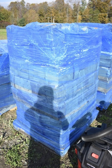 Pallet of large quanity of wooden baskets