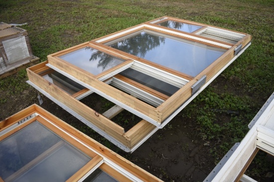 2 large picture windows