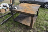 Heavy Metal Work Bench On Wheels With Vise