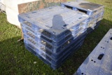 6 Blue plastic pallets