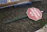 Caution icy driveway sign