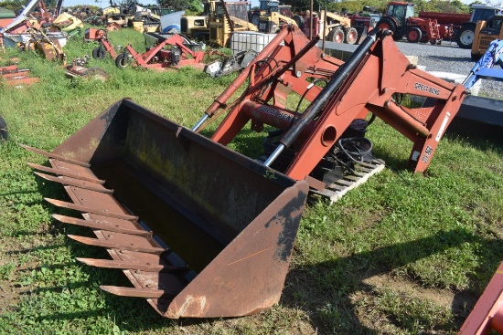 Great Bend 870 Loader with Manure Bucket