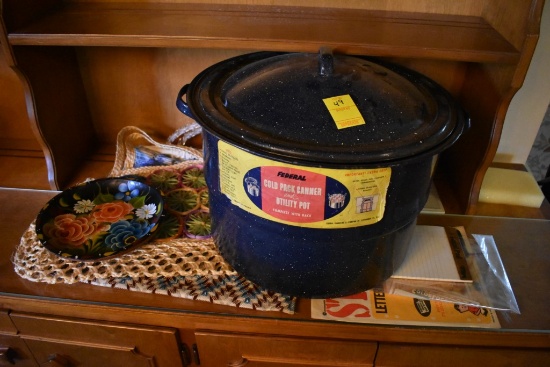 Utility Cooking Pot with heat pads wooden dish and wall decoration
