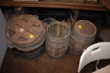 2 kegs with 2 fruit baskets and lids