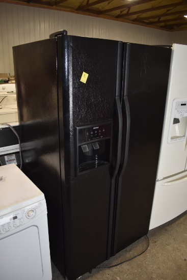 Kenmore GSI-26 Refrigerator and Freezer with Bifold Doors