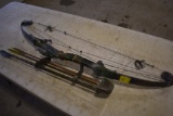 Camo Compound Bow with 4 Broad head Arrows