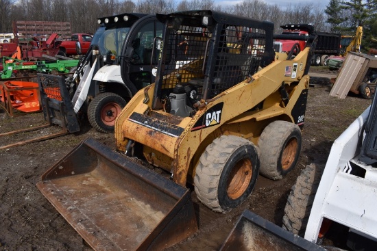 CAT 242 Skid Steer