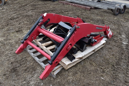Mahindra 274 Quick Attach Loader