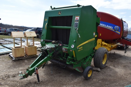 John Deere 449 Mega Wide Plus Round Baler