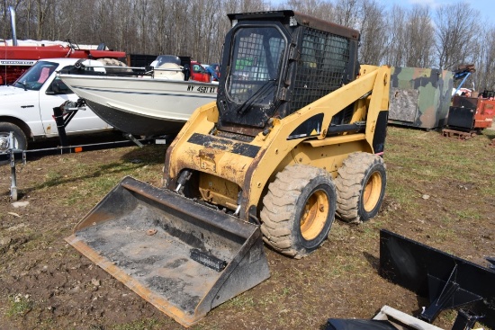 CAT 236 Skid Steer