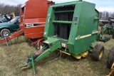 John Deere 330 Round Baler