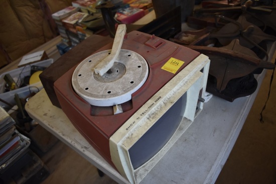 Show 'n Tell Phono Viewer with Vintage Radio