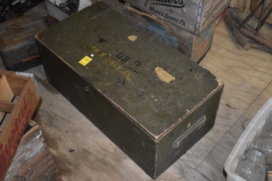 United States Trunk Co Wooden Trunk