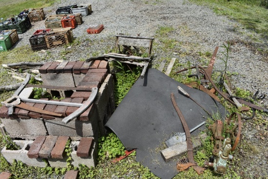 Group of Vintage Items