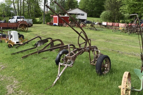 1 Bottom Trailer Plow