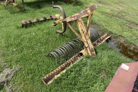Pyramid 7R Rock Rake