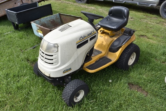 Cub Cadet LT1046 Lawn Tractor