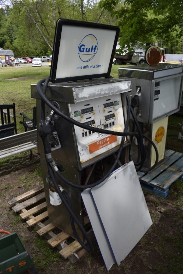 Gulf Dual Gas Pump