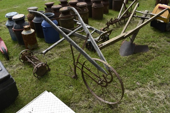 Push Type Cultivator